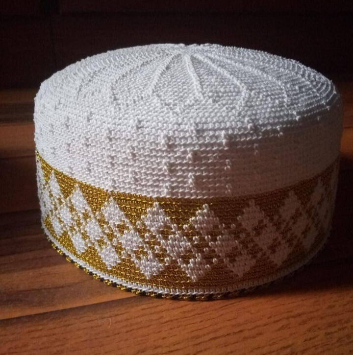 Single White Dana Topi