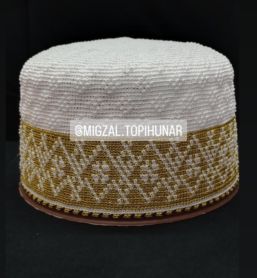 White Topi